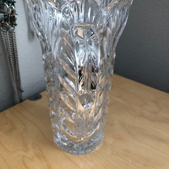Fifth Avenue PORTICO 38oz 9.25” Cut Crystal Pitcher Scallop Petal Flared Rim NEW - Picture 4 of 6